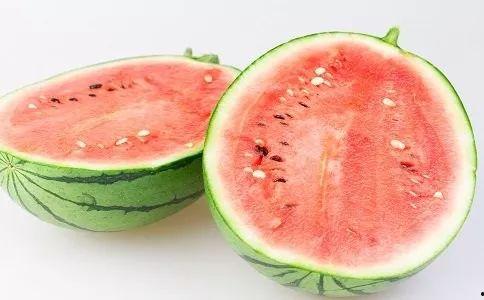 唐妮带你吃瓜,揭秘娱乐圈那些事儿