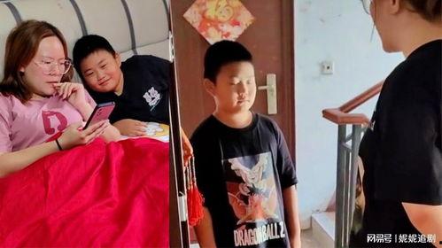 奶奶淡定吃瓜,诠释人生百态