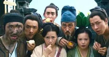 围观吃瓜群众照片,揭秘街头百态