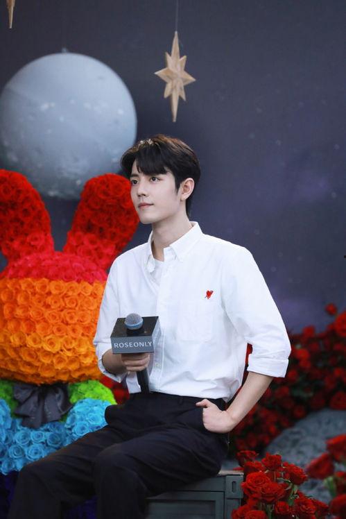 肖战吃瓜直播,吃瓜现场，明星幕后趣闻大公开