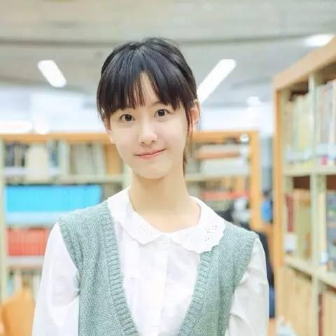 航空校花吃瓜,揭秘校园里的甜蜜瓜事