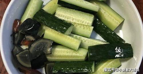 拉丝皮蛋吃瓜,一场味蕾与视觉的双重盛宴