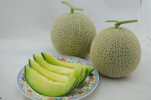 家庭吵架吃瓜,吃瓜群众围观一幕